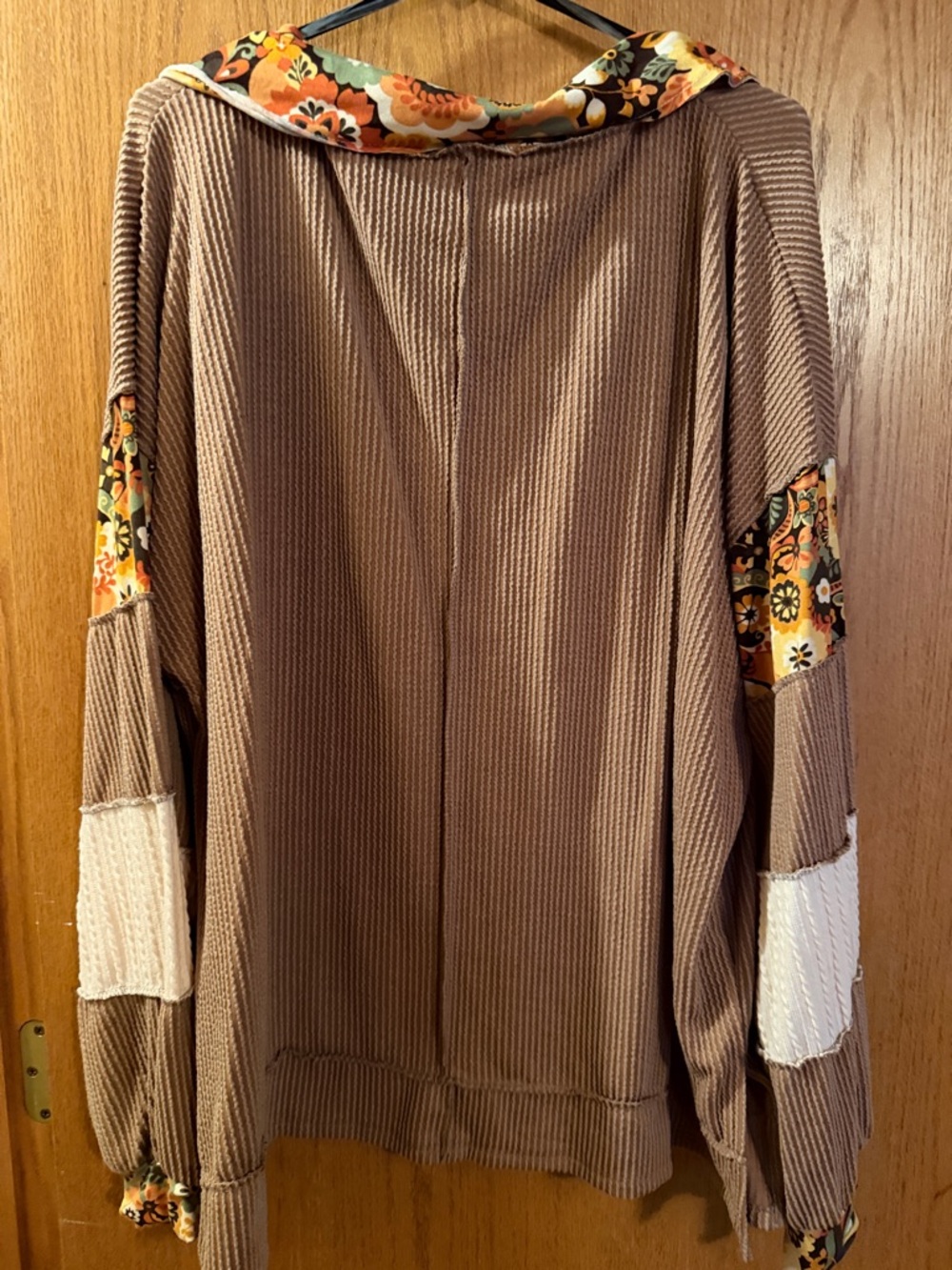 Haptics Women's Brown Waffle-Knit Pullover Hoodie with Floral Trim - Picture 5 of 7